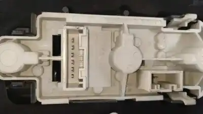 Second-hand car spare part left tailgate light for bmw serie 3 compact (e46) 2.0 16v diesel cat oem iam references 632169277639  