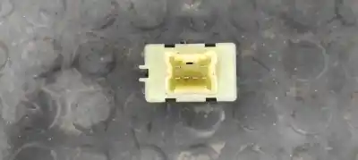 Peça sobressalente para automóvel em segunda mão botão / interruptor elevador vidro dianteiro esquerdo por dacia sandero stepway referências oem iam 254214937r  