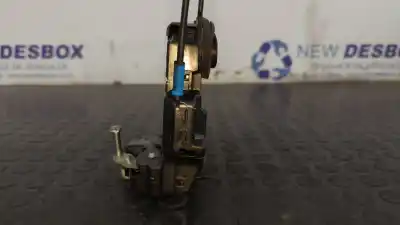 Peça sobressalente para automóvel em segunda mão fechadura da porta traseira direita por toyota auris luna+ referências oem iam a046693  