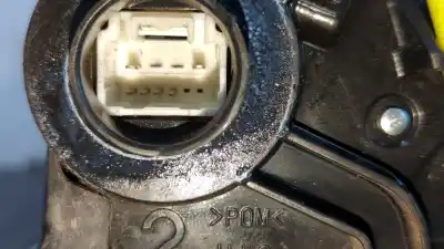 Peça sobressalente para automóvel em segunda mão fechadura da porta dianteira esquerda por toyota auris luna+ referências oem iam a046693  