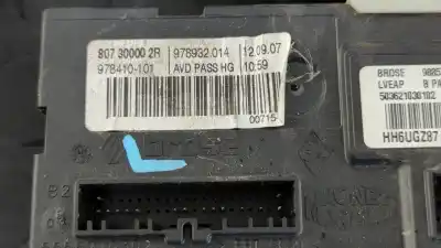 Second-hand car spare part passenger side right window regulator for renault laguna iii authentique oem iam references 807000002r  