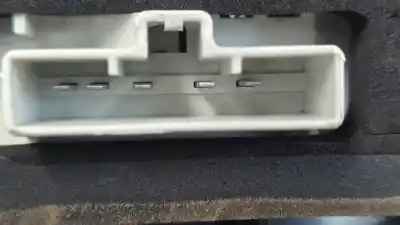 Peça sobressalente para automóvel em segunda mão farolim traseiro direito por ford focus lim. (cb4) titanium referências oem iam 8m5113404c  