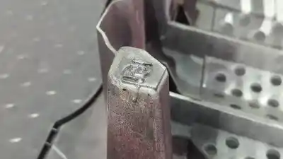 Автозапчасти б/у передняя решетка за land rover range rover (lm) 3.6 td v8 ссылки oem iam 7h328138abw  