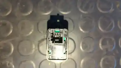 Peça sobressalente para automóvel em segunda mão botão / interruptor elevador vidro dianteiro direito por citroen c3 1.4 hdi cool referências oem iam 96401469xt  