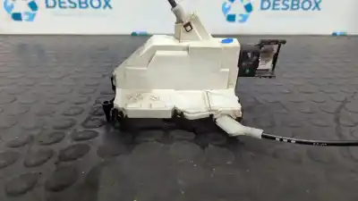 Peça sobressalente para automóvel em segunda mão fechadura da porta dianteira direita por peugeot 308 confort referências oem iam 567147