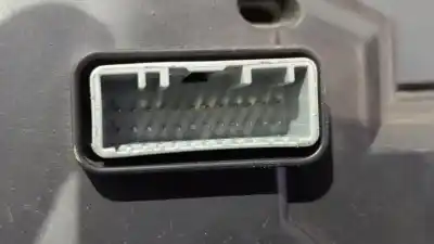 Peça sobressalente para automóvel em segunda mão quadrante por renault kangoo furgón confort referências oem iam p8200796010d  