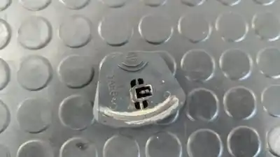 Автозапчастина б/у права бічна внутрішня ручка для dacia dokker ambiance посилання на oem iam 826729186r  