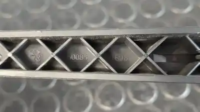 Pièce détachée automobile d'occasion bras d'essuie-glace arriere pour peugeot 207 urban références oem iam 9652418880  
