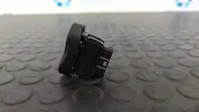 Second-hand car spare part right front power window switch for dacia sandero ambiance oem iam references e30607  