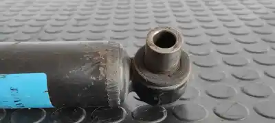 Автозапчастина б/у передній правий амортизатор для nissan interstar mod. 04 (x70) 2.5 dci diesel cat посилання на oem iam 8200715101  