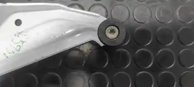 Second-hand car spare part support / sliding door guide for renault kangoo authentique oem iam references 947754  