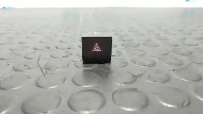 Second-hand car spare part hazard warning lights for citroen e-c4 100kw shine oem iam references 9835279080