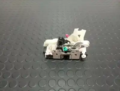 Peça sobressalente para automóvel em segunda mão fechadura da porta traseira esquerda por chrysler jeep compass 2.2 crd cat referências oem iam p04589651ad