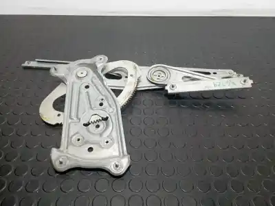 Recambio de automóvil de segunda mano de ELEVALUNAS DELANTERO DERECHO para RENAULT MEGANE III COUPE MEGANE COUPE 1.5 DCI referencias OEM IAM 807200003R  