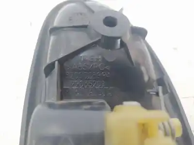 Автозапчастина б/у ліва передня внутрішня ручка для renault clio ii fase ii (b/cb0) d4f712 посилання на oem iam 8200028994 99035201 