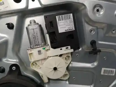 Second-hand car spare part passenger side right window regulator for volvo v50 (545) 2.4 oem iam references 30737681 0897402  Second-hand car spare part passenger side right window regulator for volvo v50 (545) 2.4 oem iam references 30737681 0897402