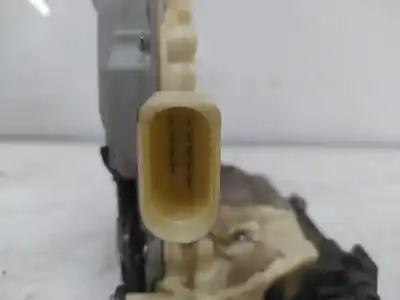 Second-hand car spare part left front door lock for volkswagen passat b6 variant (3c5) 2.0 tdi 16v oem iam references cz3c1b37015a  