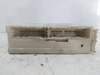 Second-hand car spare part fuse box unit for lexus is (ds2/is2) 2ad-fhv oem iam references 8273053050