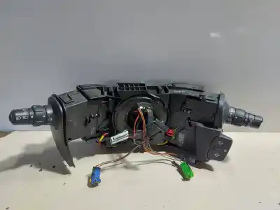 Recambio de automóvil de segunda mano de MANDO LUCES para RENAULT CLIO III  referencias OEM IAM 8200906800A  