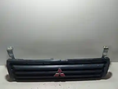 Second-hand car spare part front grille for mitsubishi montero (v20/v40) d4m40 oem iam references   
