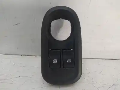 Pièce détachée automobile d'occasion COMMANDE DE LÈVE VITRE AVANT GAUCHE pour RENAULT MASTER KOMBI  Références OEM IAM 476806  