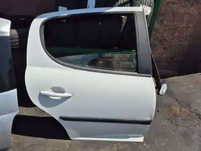 Автозапчасти б/у дверь задняя правая за PEUGEOT 207 KFT/KF01 ссылки OEM IAM   