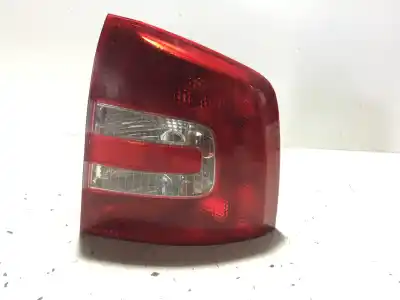 Pezzo di ricambio per auto di seconda mano LUCI POSTERIORI DESTRA per SKODA OCTAVIA II COMBI (1Z5)  Riferimenti OEM IAM 1Z9945   Pezzo di ricambio per auto di seconda mano LUCI POSTERIORI DESTRA per SKODA OCTAVIA II COMBI (1Z5)  Riferimenti OEM IAM 1Z9945