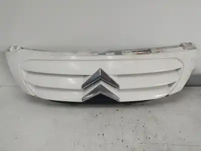 Автозапчастина б/у ПЕРЕДНЯ РЕШІТА для CITROEN C3 I (FC_, FN_)  Посилання на OEM IAM 9653053777  