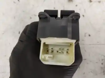 Second-hand car spare part left front power window switch for toyota yaris (ksp9/scp9/nlp9) 2szfe oem iam references   