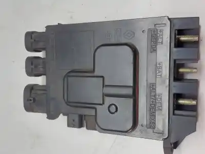 Peça sobressalente para automóvel em segunda mão caixa de fusíveis e relés por renault scénic iii (jz0/1_) 1.5 dci referências oem iam   
