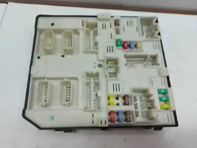 Peça sobressalente para automóvel em segunda mão caixa de fusíveis e relés por renault scénic iii (jz0/1_) 1.5 dci referências oem iam 284b62069r usm2010 2017949123 