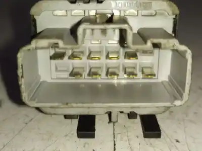 Pièce détachée automobile d'occasion commande de lève vitre avant gauche pour renault scénic ii (jm0/1_) 1.5 dci (jm02, jm13) références oem iam 375042b  