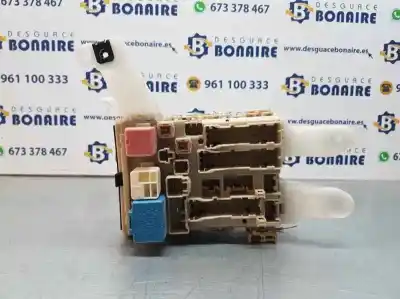 Pezzo di ricambio per auto di seconda mano Scatola Relè/fusibili per TOYOTA VERSO Active Riferimenti OEM IAM 827300F290A  