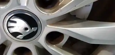 Автозапчастина б/у шина для skoda octavia combi (5e5) ambition посилання на oem iam 5e0601025b  