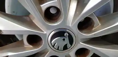 Автозапчастина б/у шина для skoda octavia combi (5e5) ambition посилання на oem iam 5e0601025b  