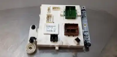 Peça sobressalente para automóvel em segunda mão caixa de fusíveis e relés por volvo xc60 r design awd referências oem iam 31665478