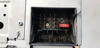 Second-hand car spare part audio system / radio cd for skoda superb combi (3t5) active oem iam references 3t0035161  