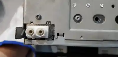 Second-hand car spare part audio system / radio cd for skoda superb combi (3t5) active oem iam references 3t0035161  