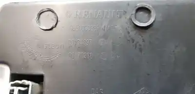 Peça sobressalente para automóvel em segunda mão porta luvas por renault captur limited referências oem iam 685003033p  