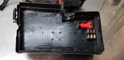 Second-hand car spare part fuse box unit for volvo v40 basis oem iam references av6t14a142aa  