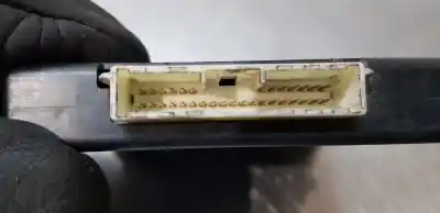 Peça sobressalente para automóvel em segunda mão módulo eletrônico por toyota rav 4 (a3) sol referências oem iam 8963042010  