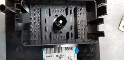 Pièce détachée automobile d'occasion boîtes à fusibles pour opel zafira tourer expression références oem iam 13449209  