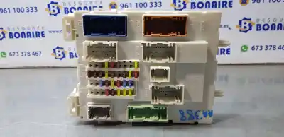 İkinci el araba yedek parçası RÖLE/SIGORTA KUTUSU için FORD C-MAX (CEU)  OEM IAM referansları F1DT14014  