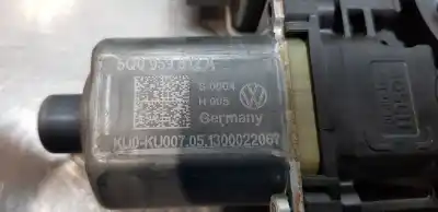Автозапчастина б/у двигатель заднього правого скла для skoda octavia combi (5e5) ambition посилання на oem iam 5q0959812a  