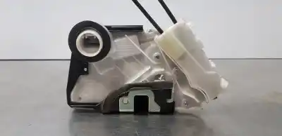 Second-hand car spare part LEFT FRONT DOOR LOCK for TOYOTA YARIS  OEM IAM references 690400D520  