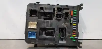 Pièce détachée automobile d'occasion boîtes à fusibles pour peugeot 407 sw st confort références oem iam 6580jl  