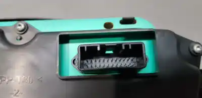 Peça sobressalente para automóvel em segunda mão quadrante por dacia sandero básico referências oem iam 248104802r  