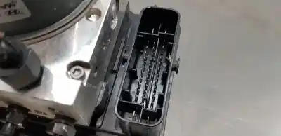 Peça sobressalente para automóvel em segunda mão abs por kia rio (yb) drive referências oem iam 58910h8400  