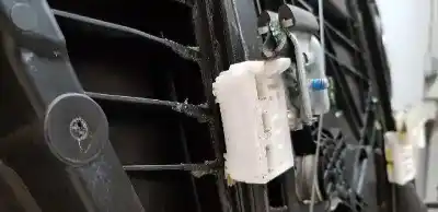 Peça sobressalente para automóvel em segunda mão elevador de vidros dianteiro direito por kia ceed business referências oem iam 82481j7000  