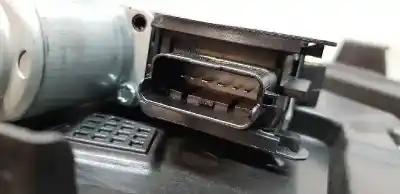 Peça sobressalente para automóvel em segunda mão elevador de vidros dianteiro direito por kia ceed business referências oem iam 82481j7000  